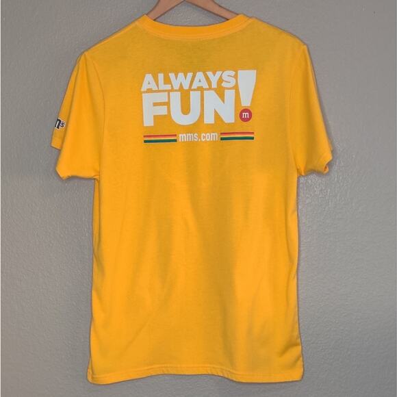 Yellow M&M's‎ Candy Short Sleeve T-shirt Halloween Medium Unisex - Picture 4 of 9